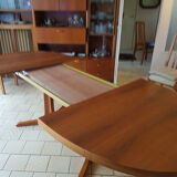 Oval table with 6 chairs