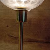 Lampe à poser métal doré abat jour verre ciselé, vintage