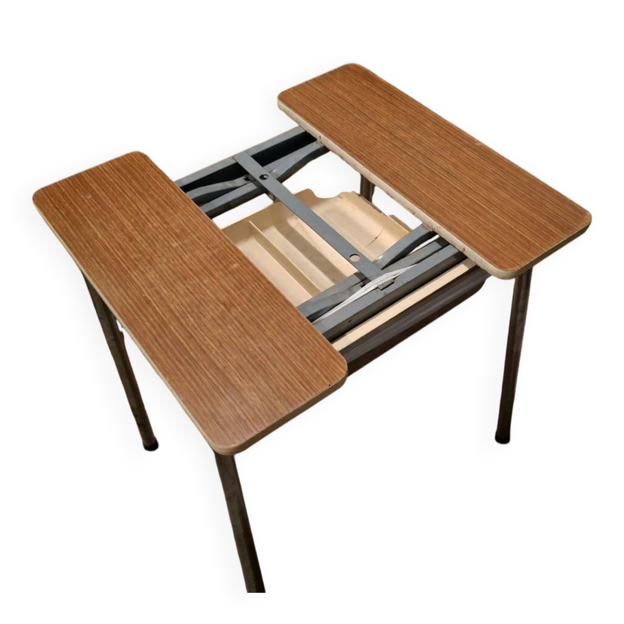Table en formica marron
