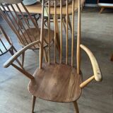 Set of 2 Windsor chairs with armrests.