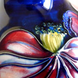 Vase signed Walter Moorcroft cobalt anemone pattern, 1953
