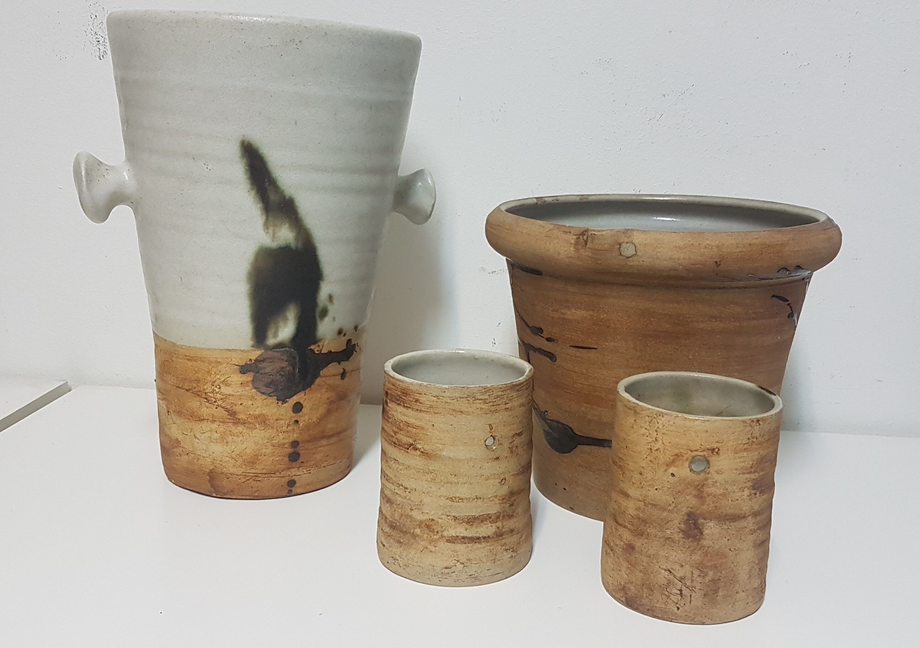 Lot de 4 pièces en céramique Poterie du Colombier décor tachiste