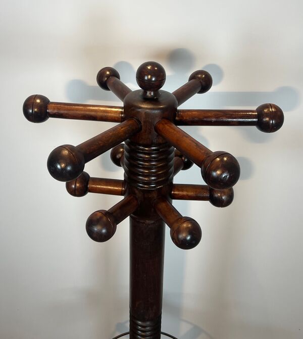 Portemanteau brutaliste en chêne sculpté de Charles Dudouyt