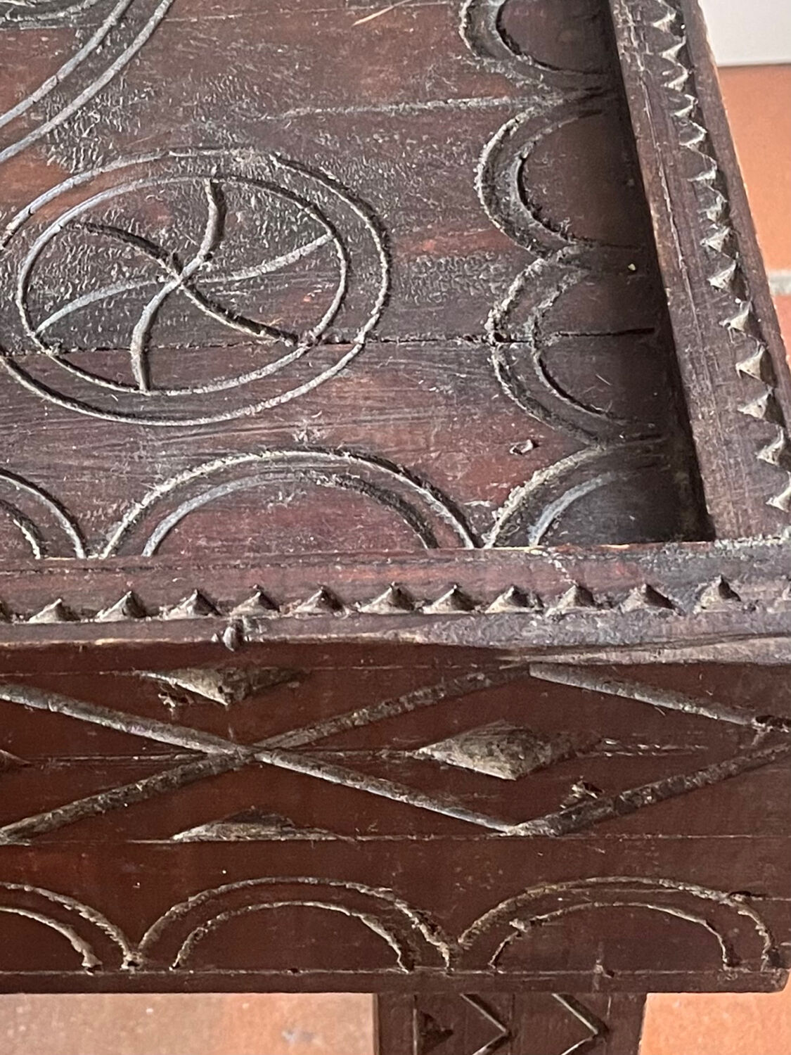 Handcrafted Berber coffee table – Carved wood (Morocco)