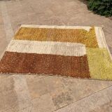 Traditional handwoven Berber rug, size 150 x 250 cm