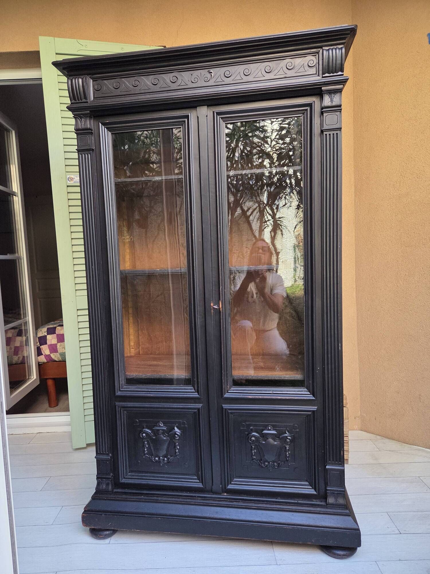 Napoleon III display cabinet