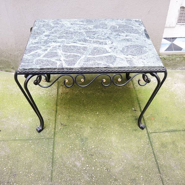 Table basse ancienne en fer forgé et marbre