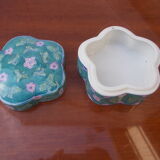 Candy box in faience