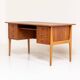 Bureau danois en teck, années 1960.