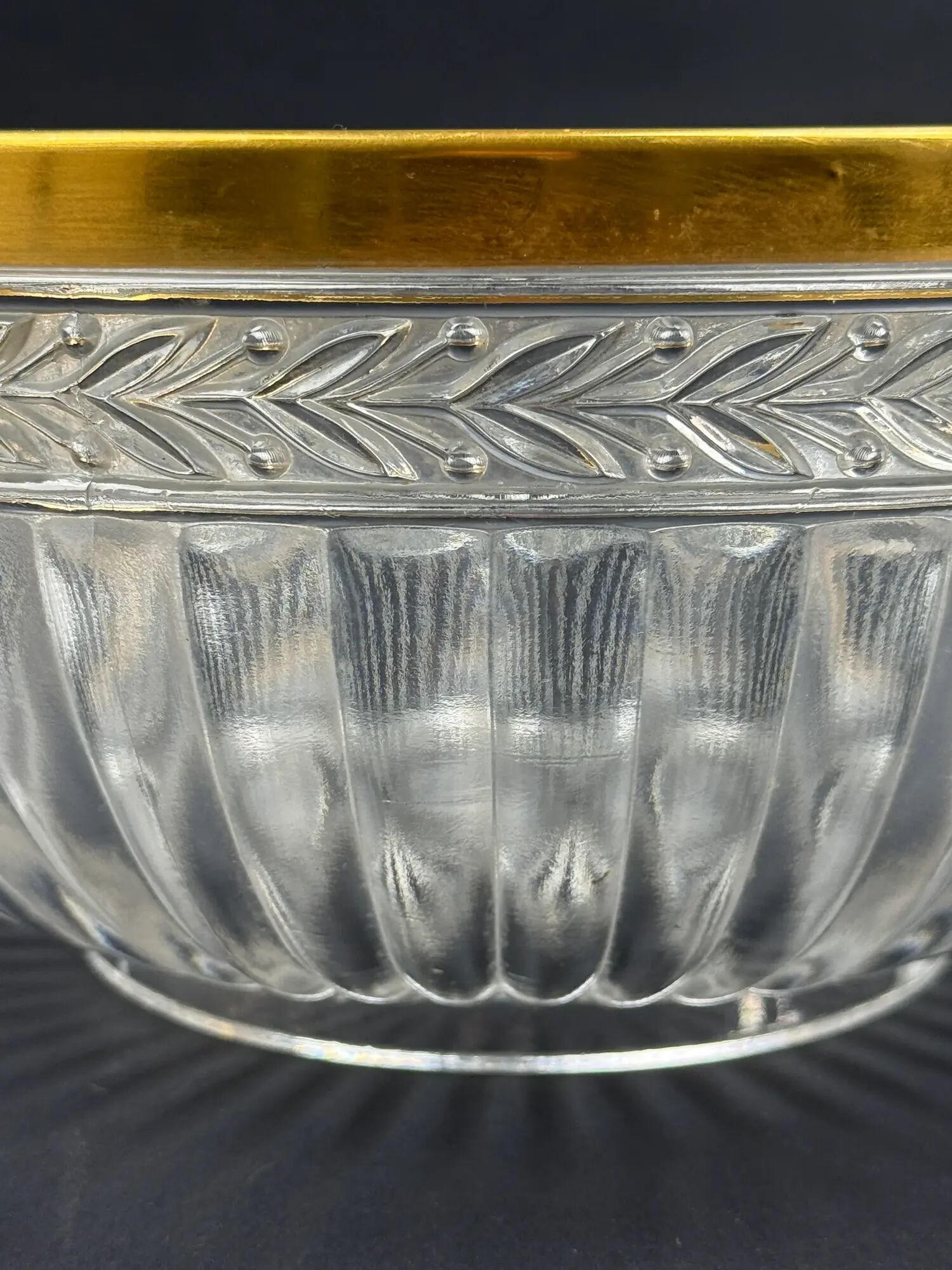 Saint-Louis Golden Laurels, dessert service, bowl and 12 small dishes.