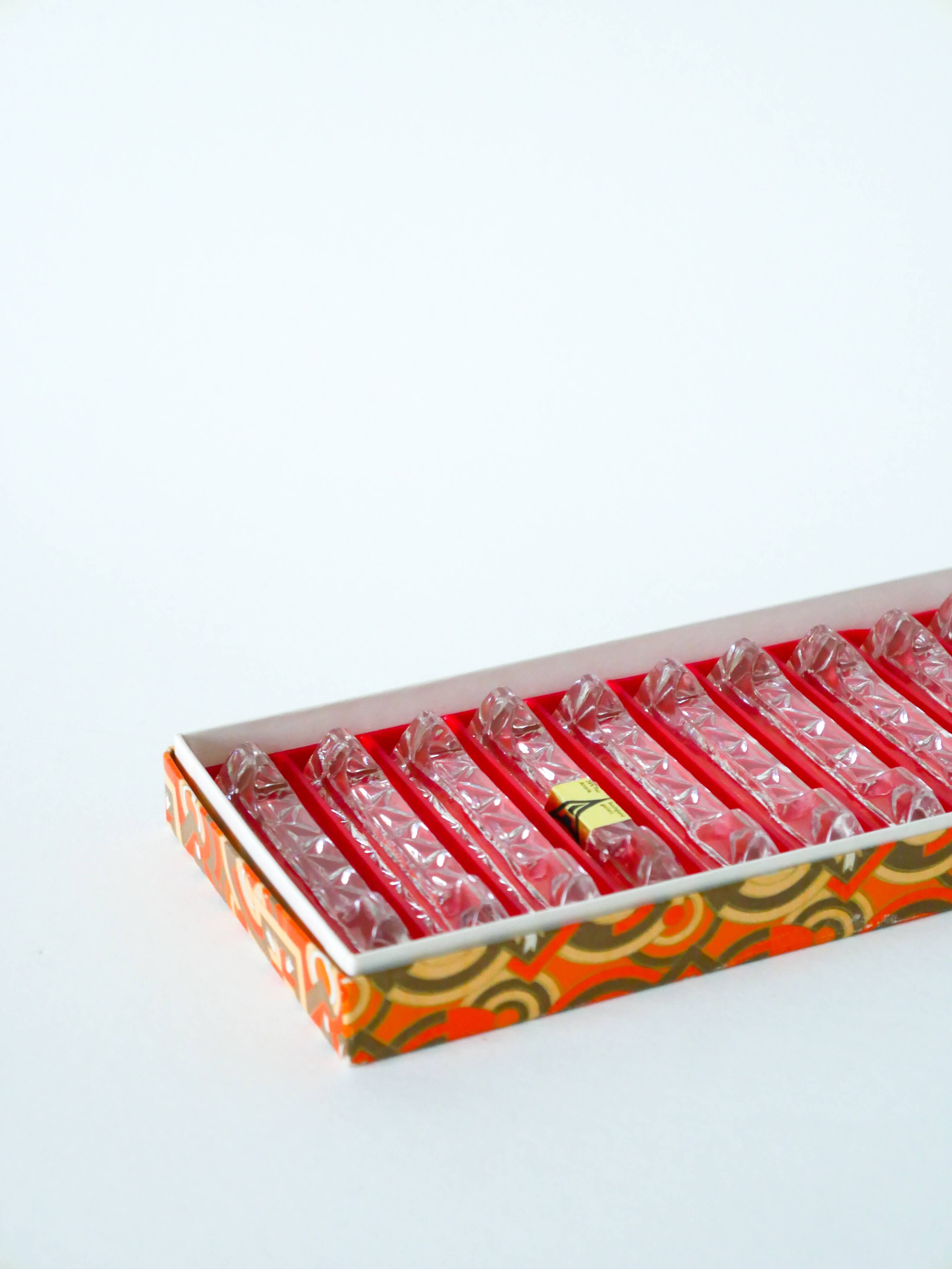 Set of 12 crystal knife rests, 1950