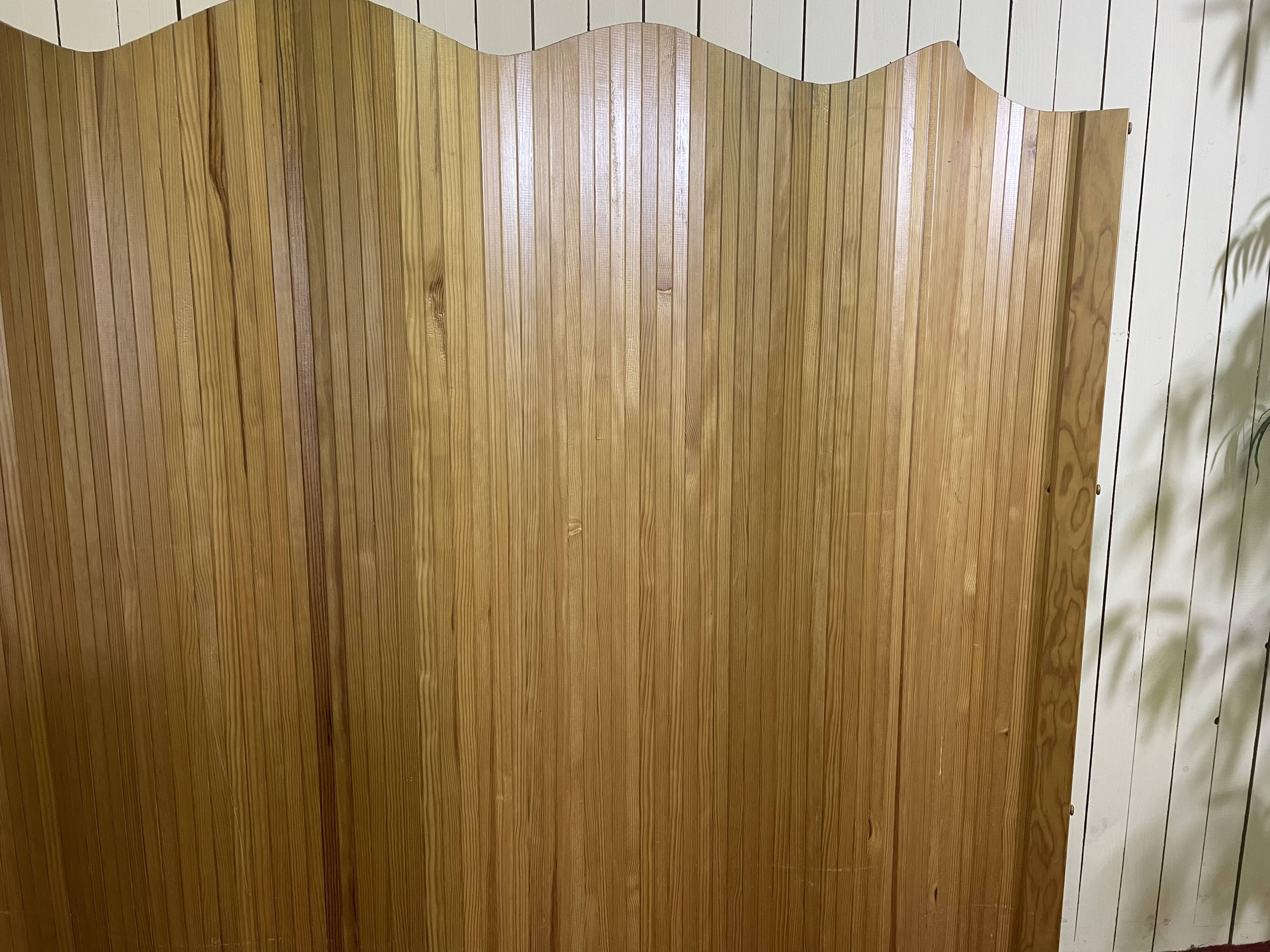 Wooden screen year 70