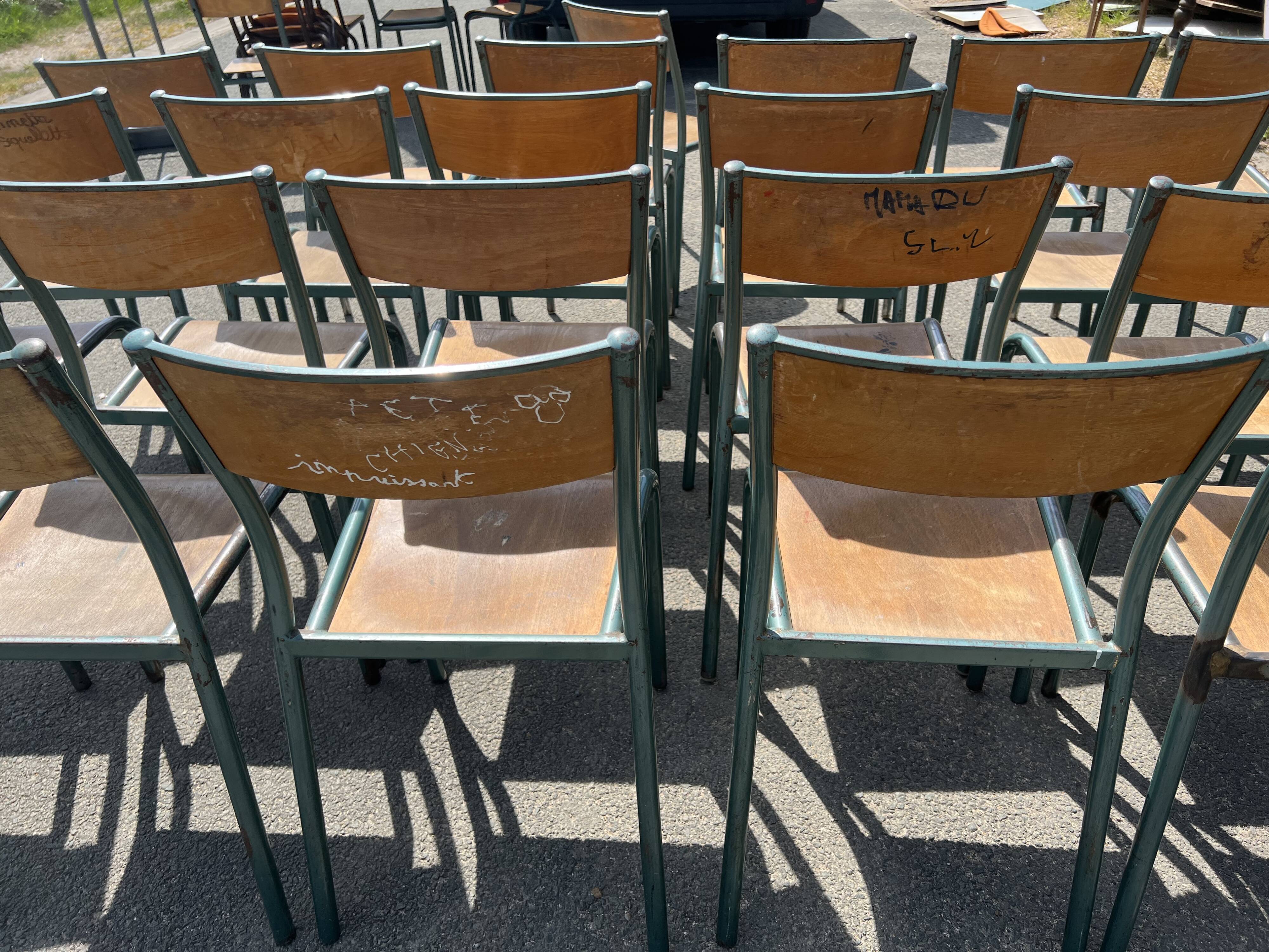 Set of 25 old Mullca school chairs model 510.