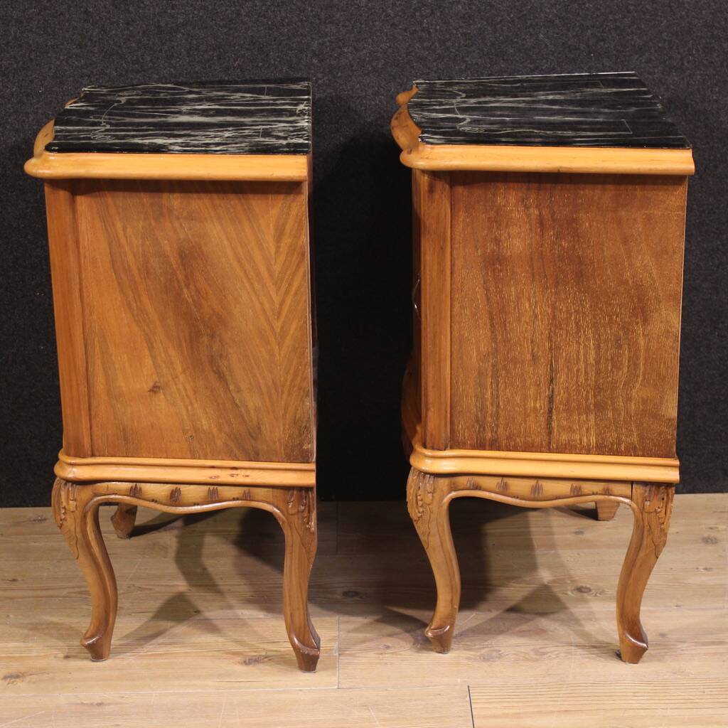 Paire de tables de chevet italiennes du 20e siècle