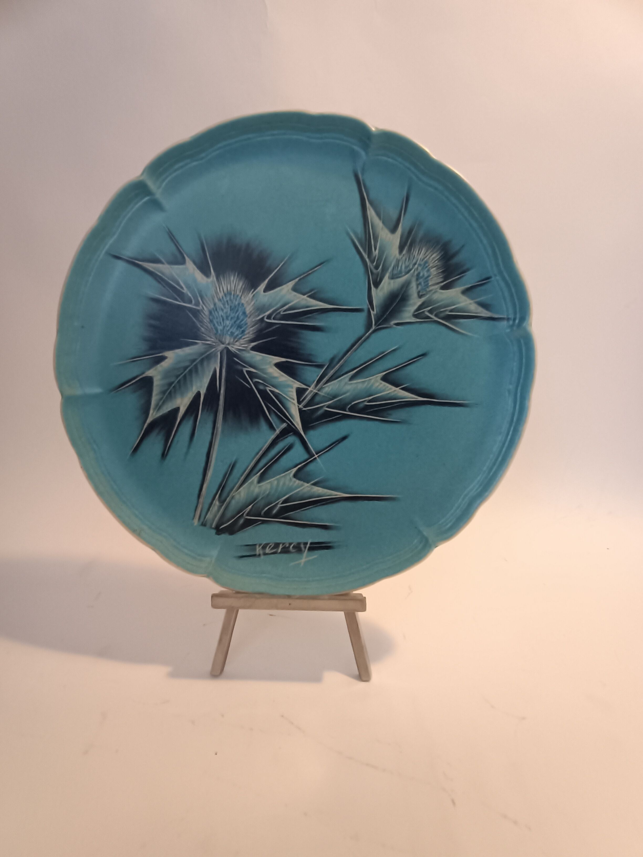 Vintage dish with blue thistles. Kercy's Quimper. 1960/70