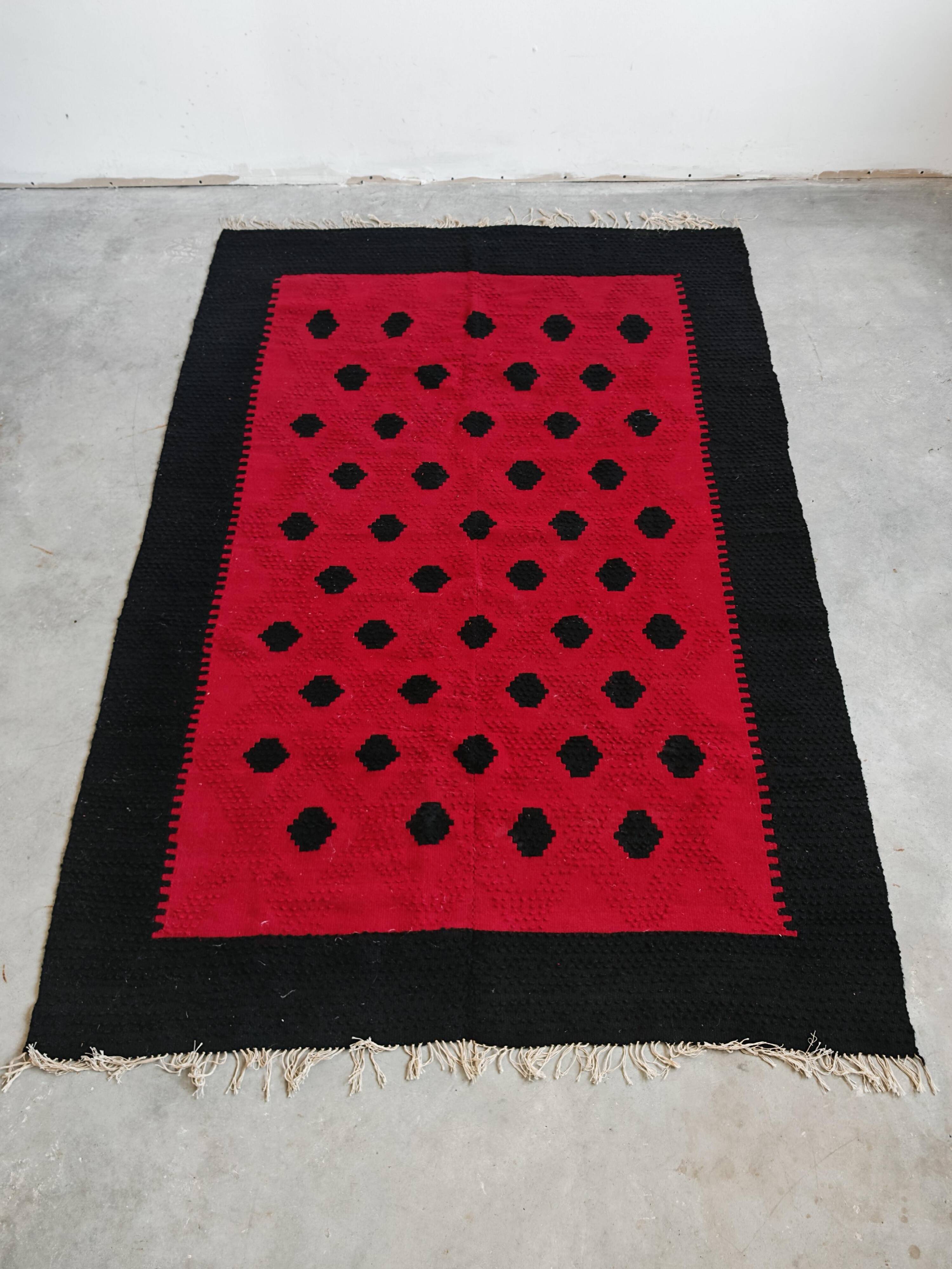 Modern Mid-Century Kilim Rug Handwoven Yugoslavia 1960s