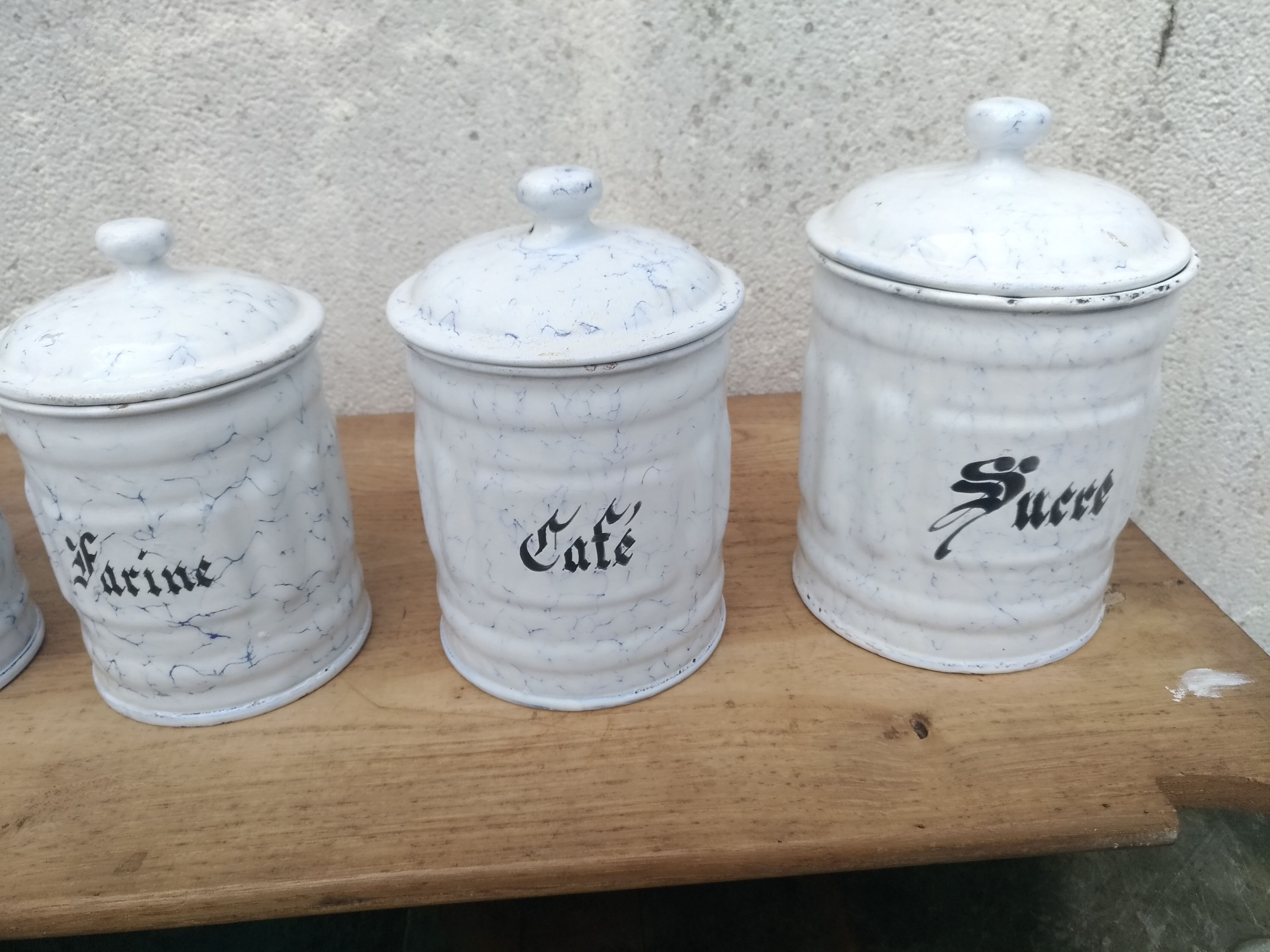 Series of pots a epices