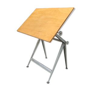 Bureau Ahrend Replay
