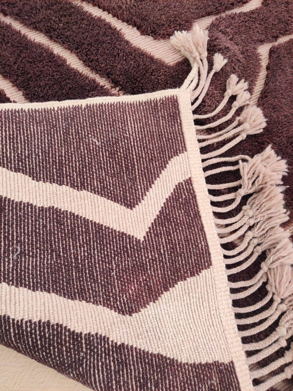 Mrirt rug 300x200 cm – Thick premium wool, abstract chocolate pattern