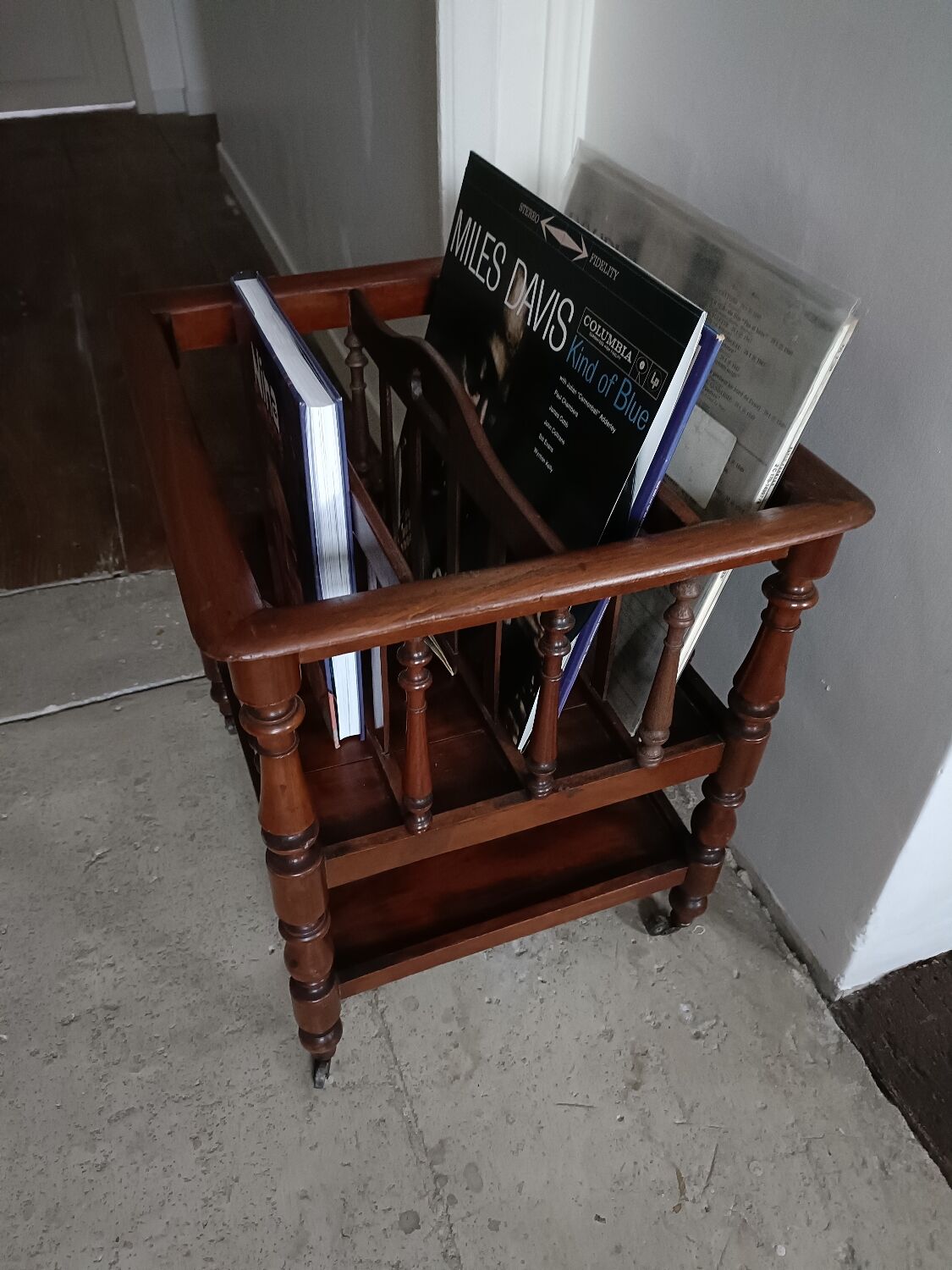 Magazine rack, mahogany vinyl rack, 19th century