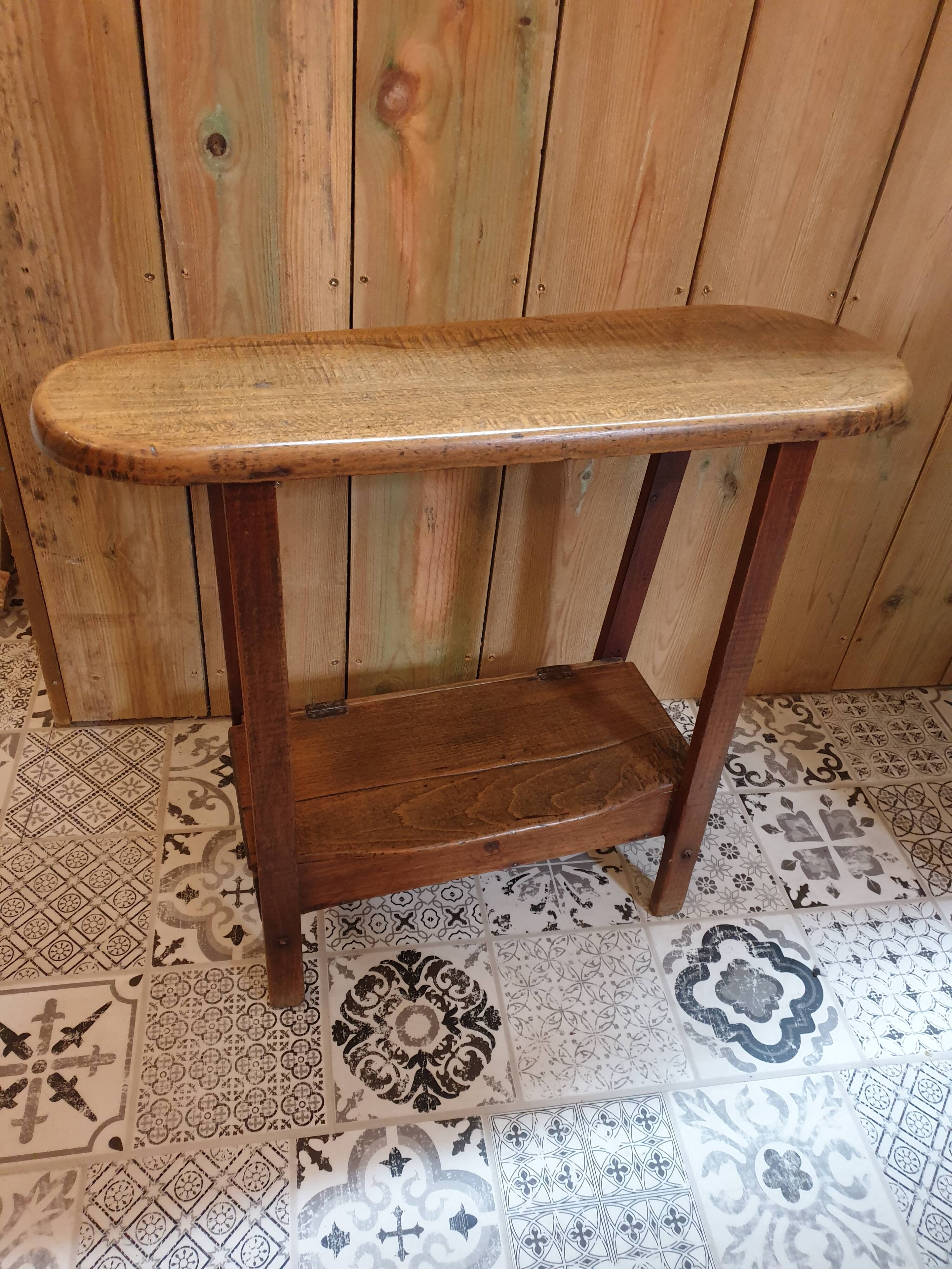 Shoeshine chest bench