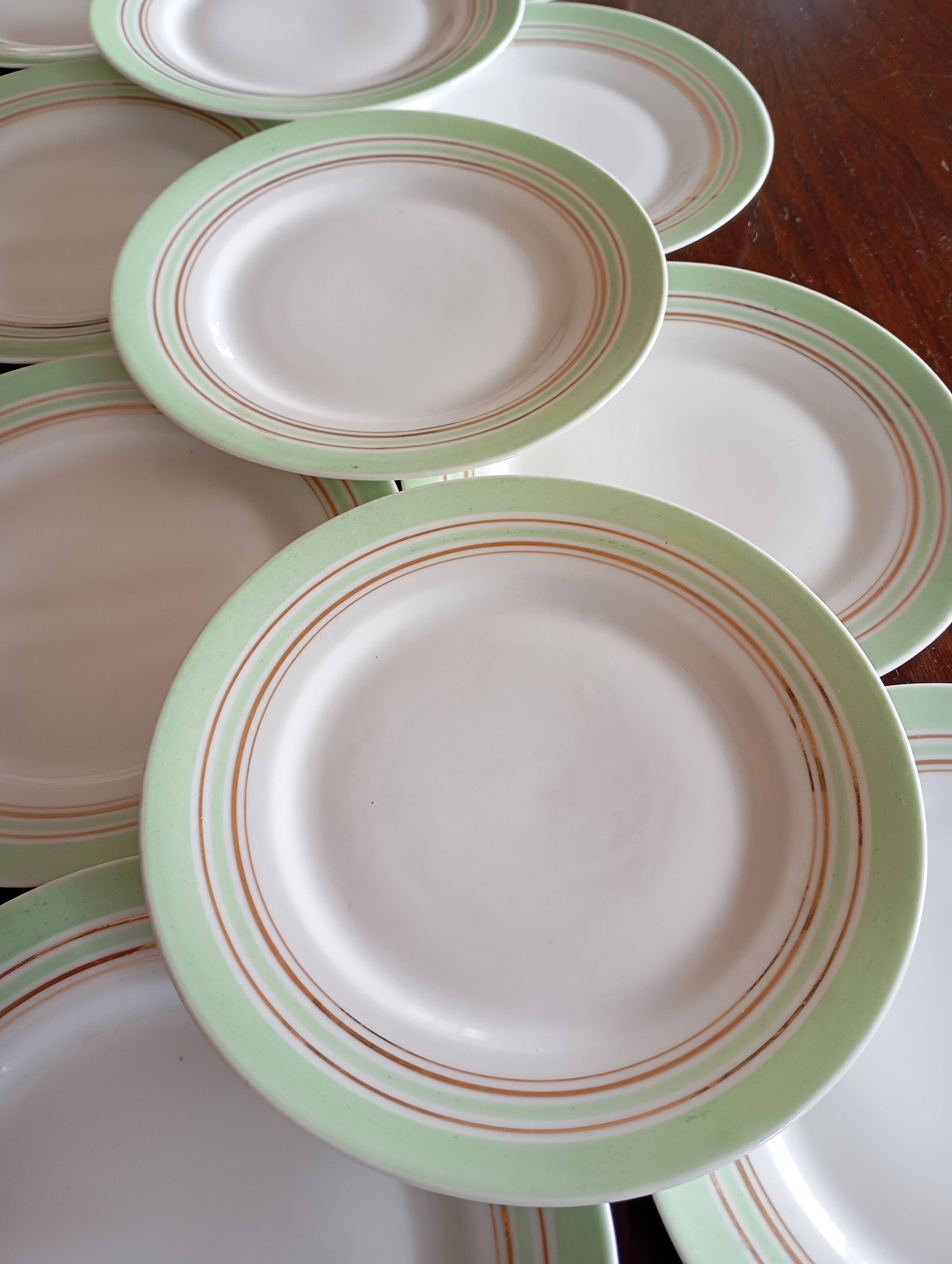 12 assiettes à dessert Descotte Reboisson & Barranger (D.R.B.) Limoges