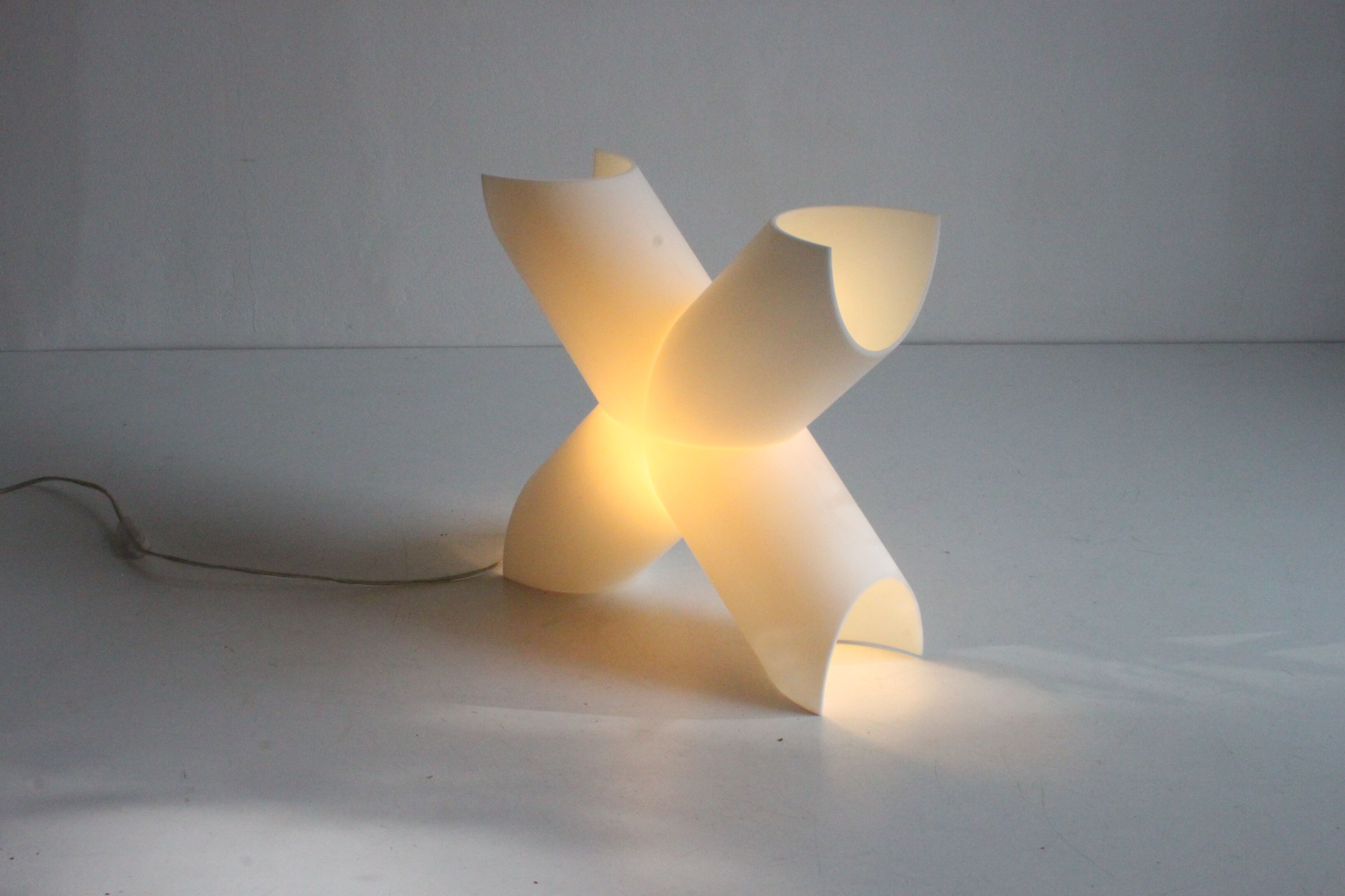 Lampe Model X Protocole Paris