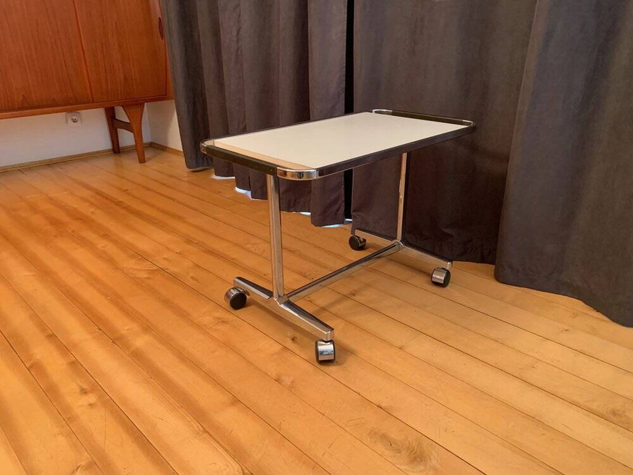 Side mobile table, 1970s