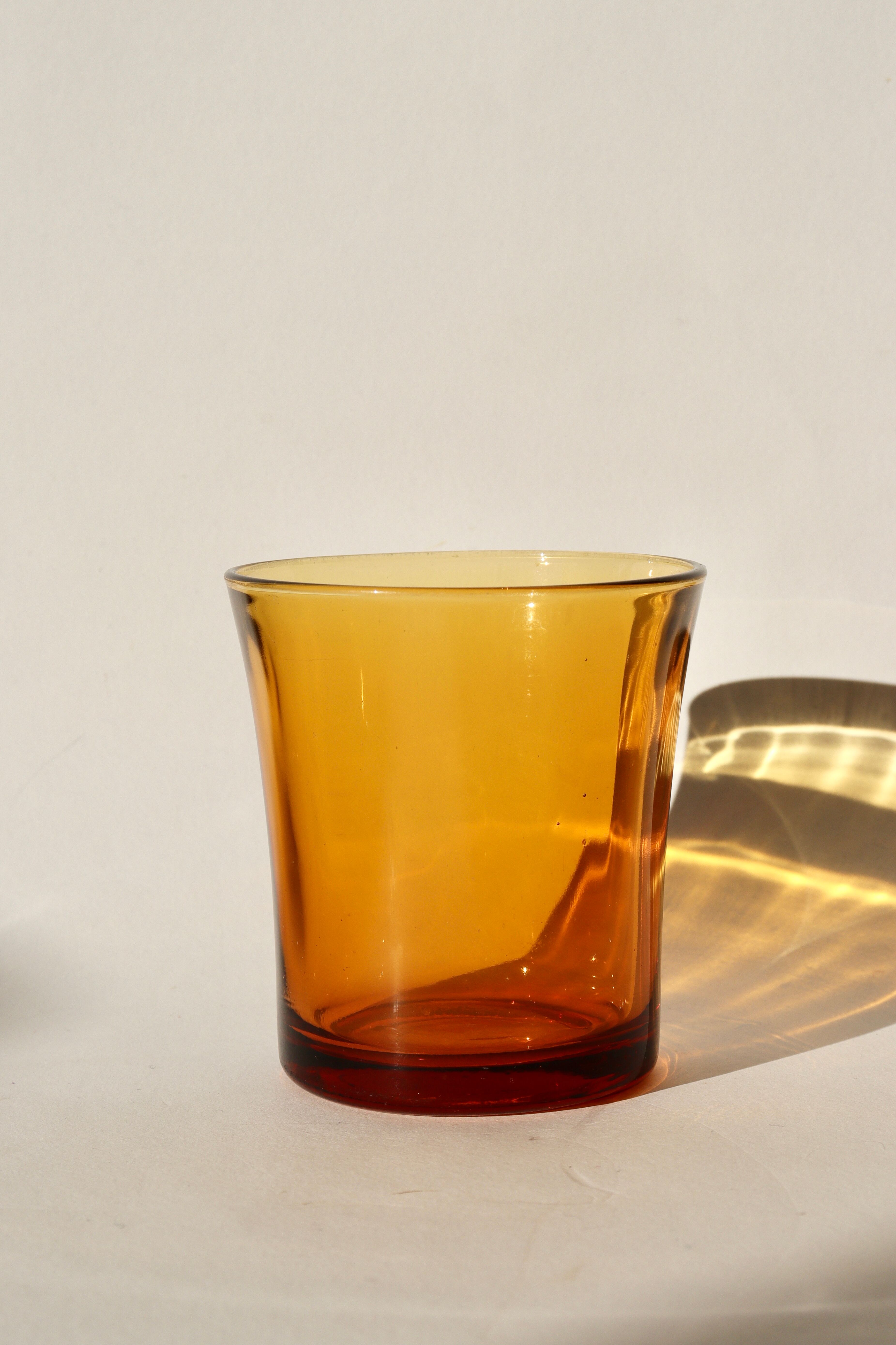 6 verres en verre ambré
