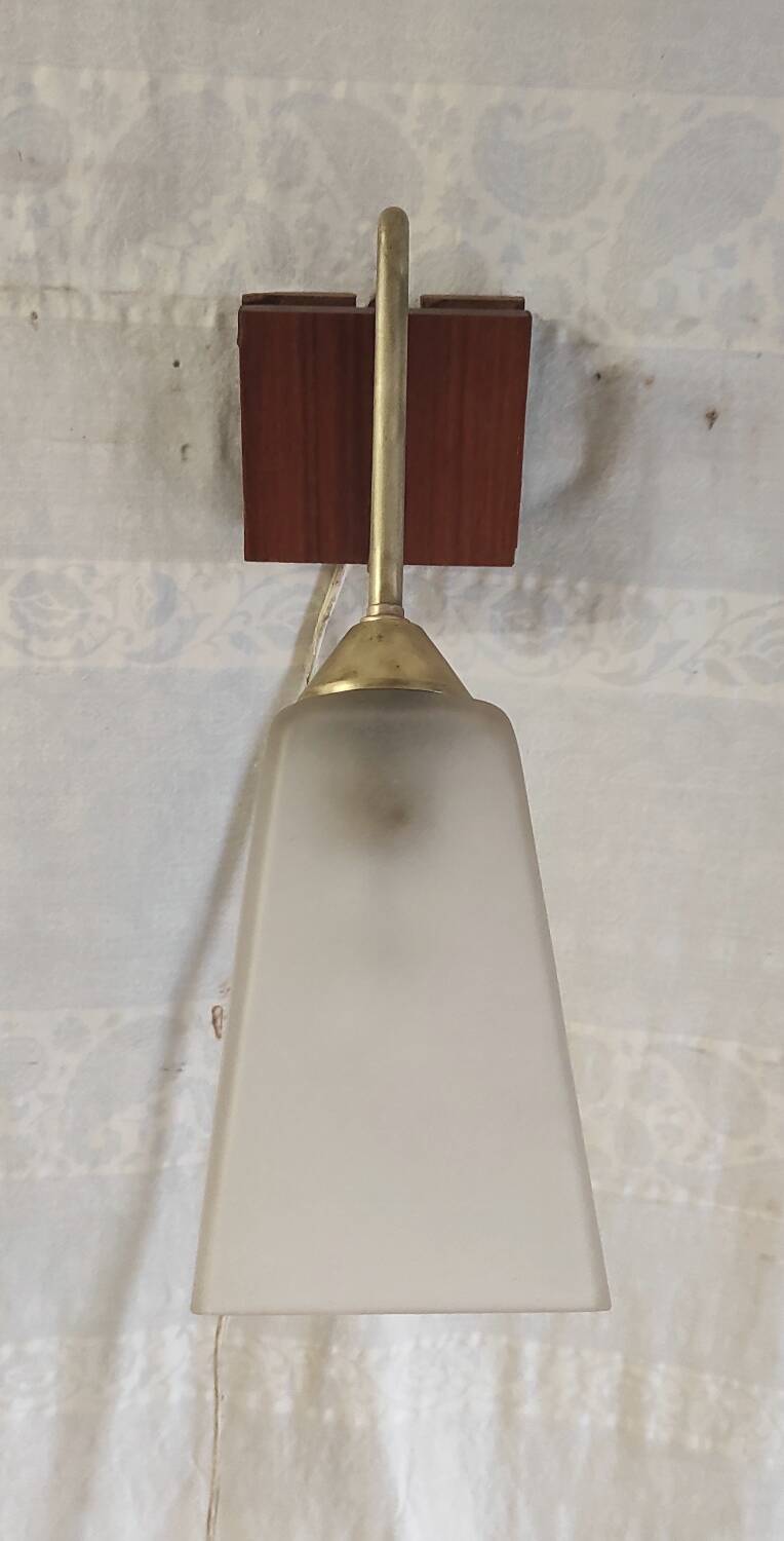Vintage wall lights in wood, brass and glass - mid. 20th century