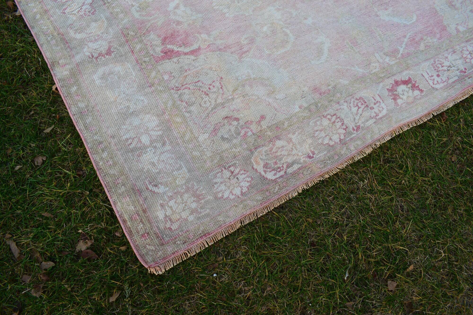 Vintage Turkish rug handmade 190x270 cm