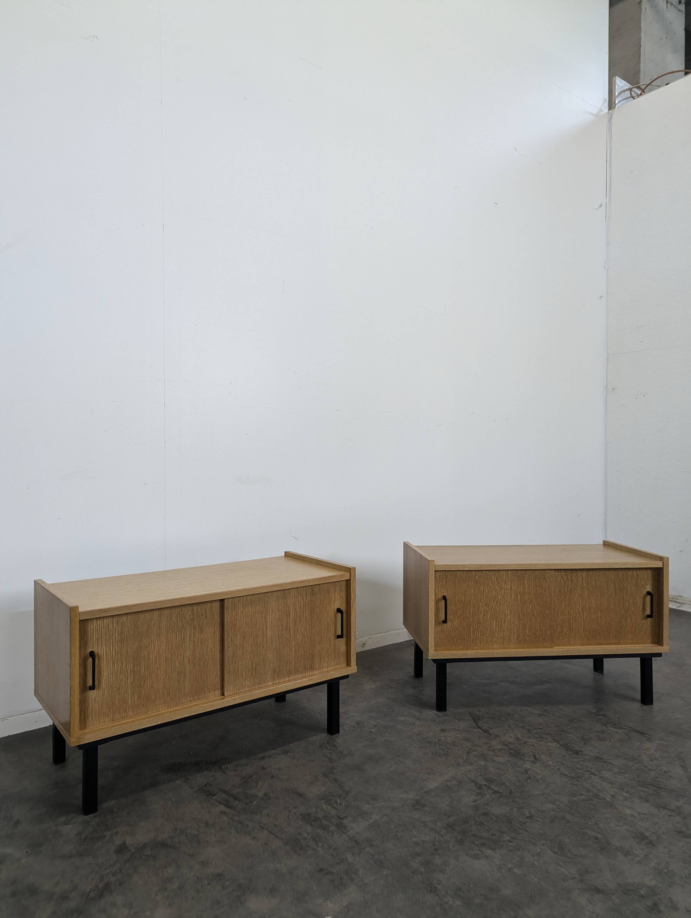 Hi-Fi Vinyl Cabinet with 2 Doors