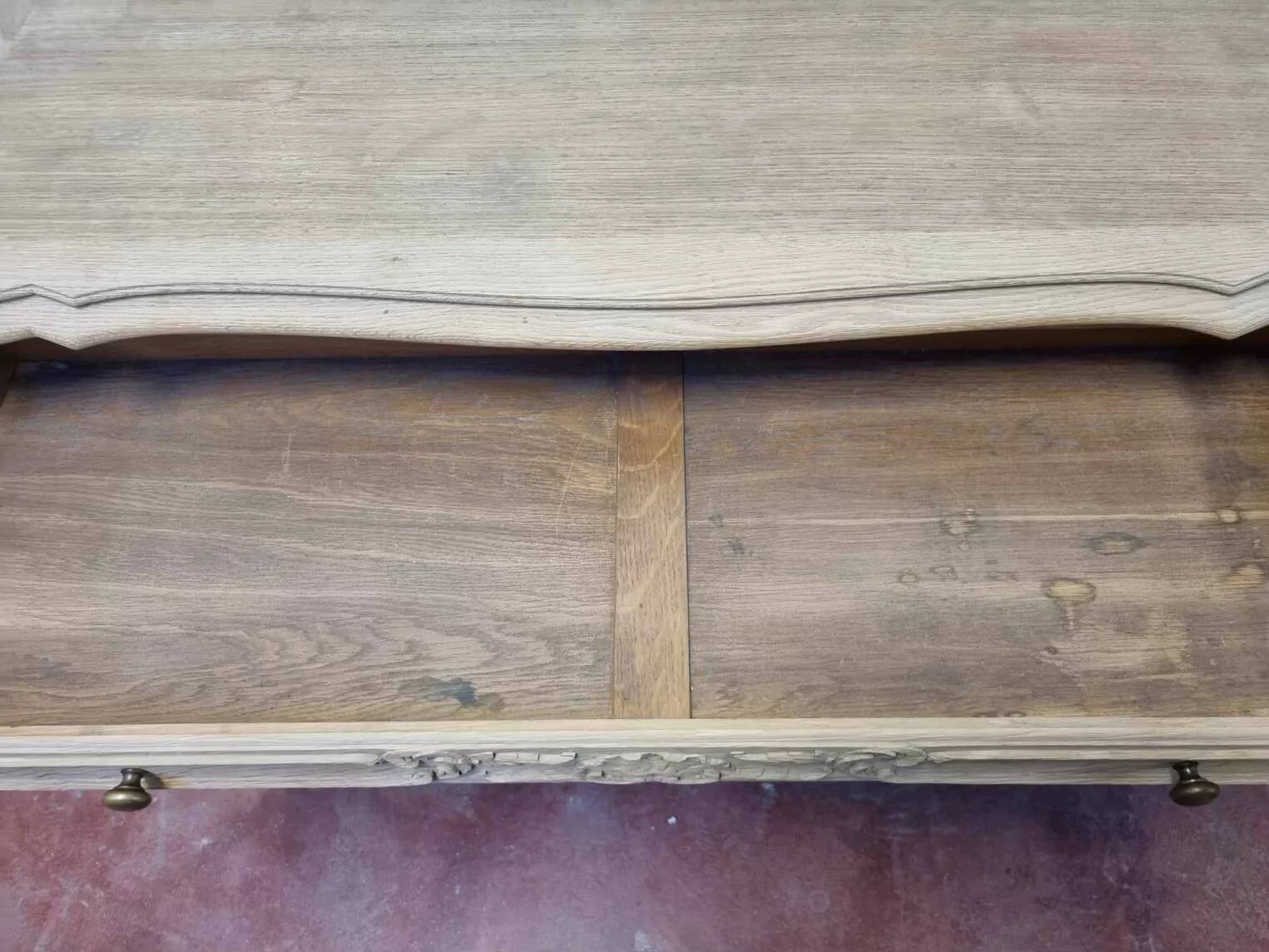 Louis XV buffet in oak & leather - Sandblasted