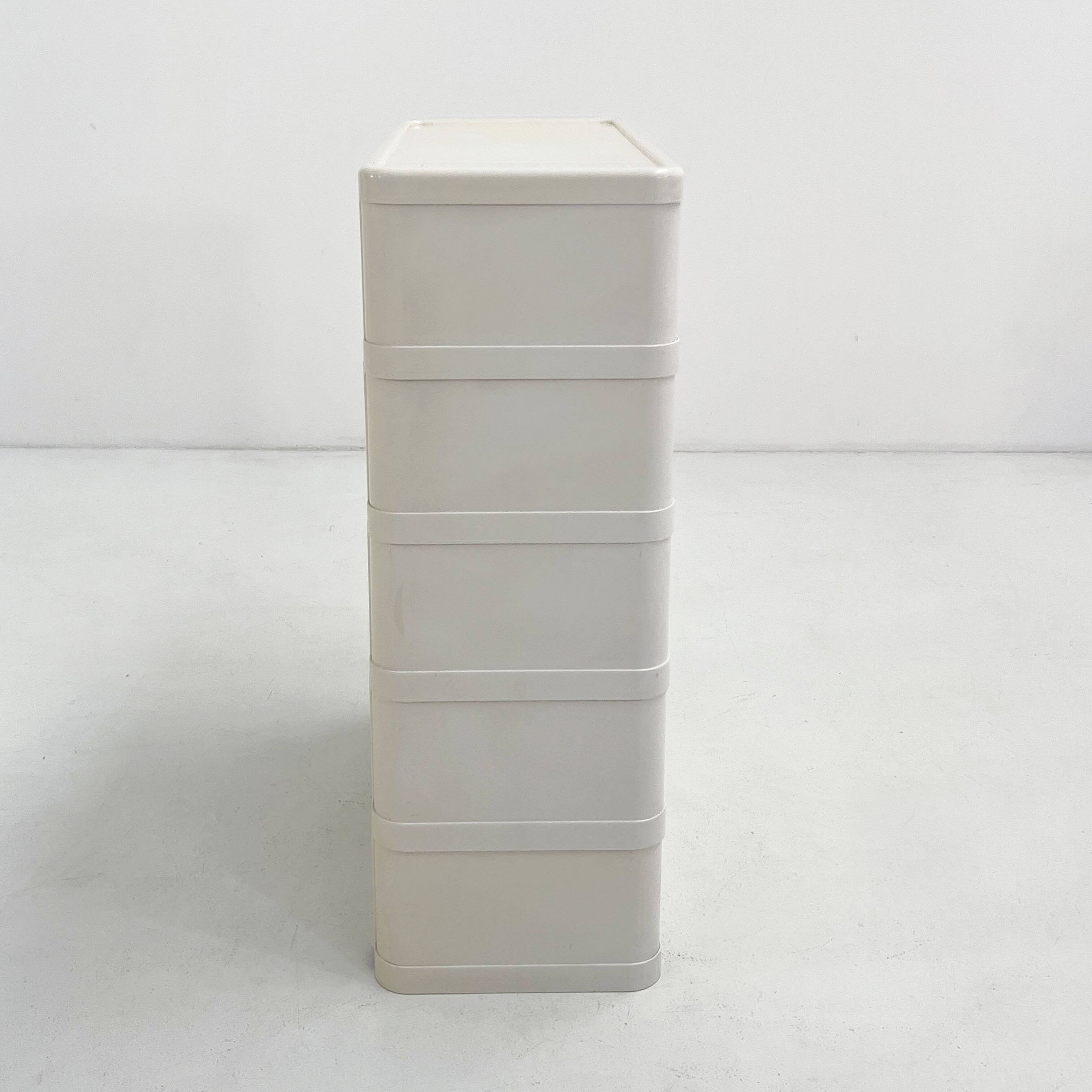 Cabinet blanc modèle “4964” par Olaf Von Bohr pour Kartell, 1970