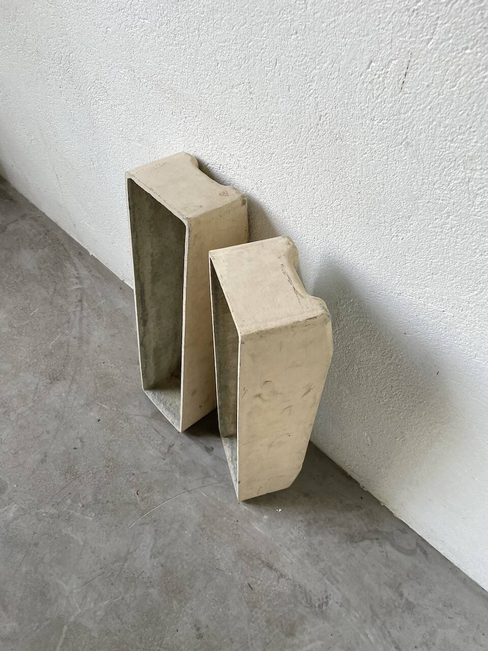 Paire de jardinière moderniste en éternité par Willy Guhl