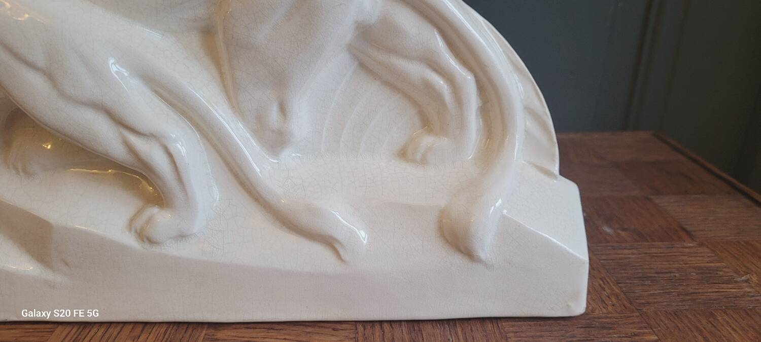 Art Deco sculpture lion and lioness couple