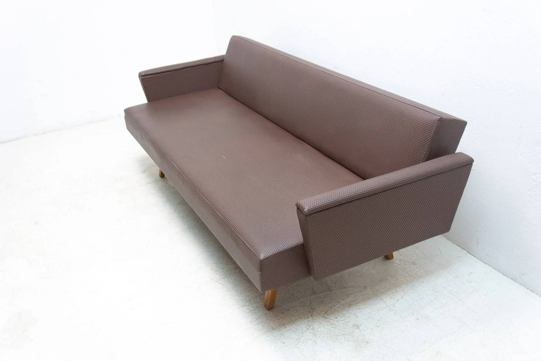Vintage Eastern Bloc sofa, mid-century seating, 1970s, Czechoslovakia