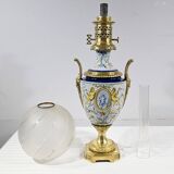 Lampe à pétrole en faïence, époque Napoléon III, milieu XIXème