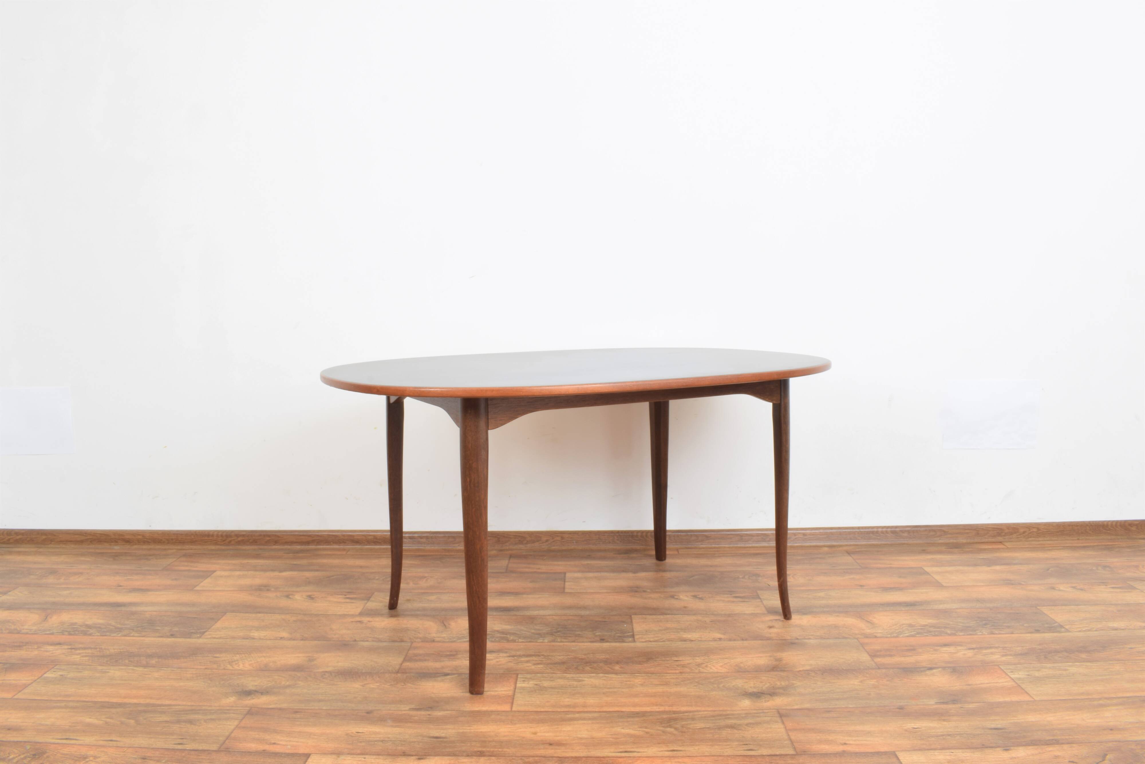Mid-Century Swedish Teak Table Model „Ovalen” by Carlm Malmsten for Mobel Komponerad AV, 1950s.