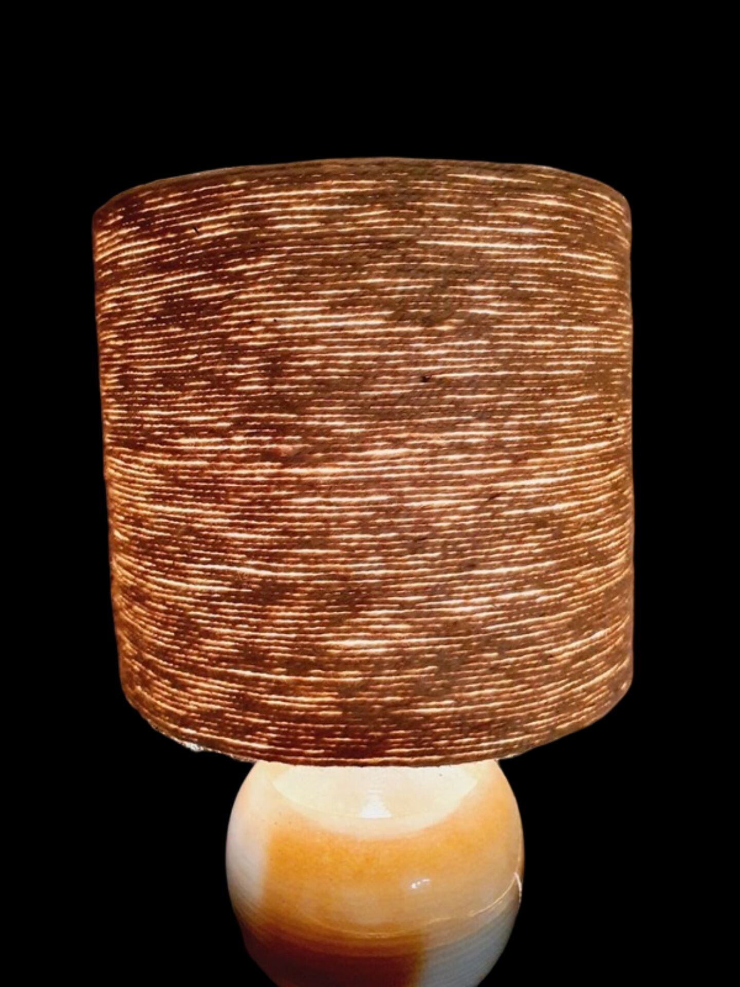Handcrafted lamp in stoneware and jute fabric: wabi-sabi spirit (1970s-80s)