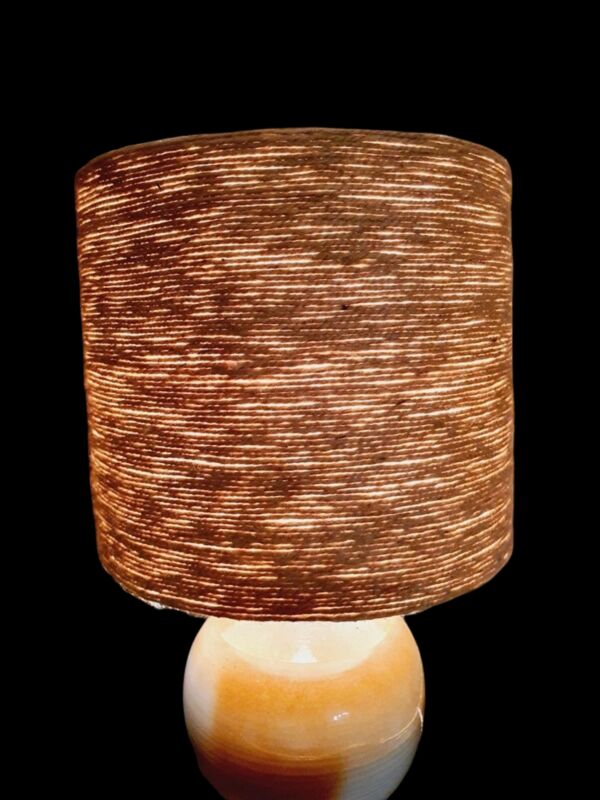 Lampe artisanale en grès et toile de jute : esprit wabi-sabi (années 70-80)