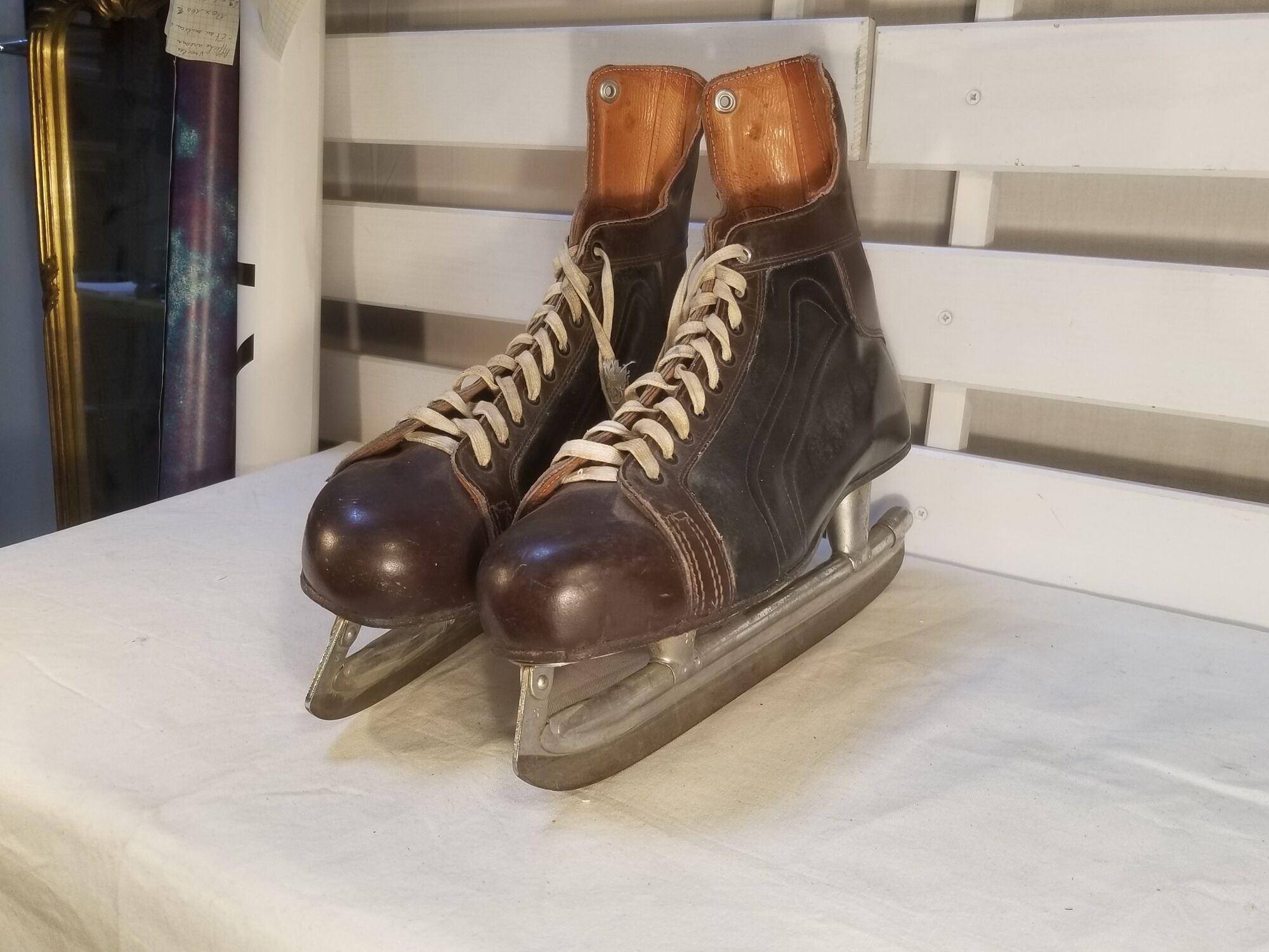 Former NHL Hockey Skates - Daoust Pro Model Canada - Vintage Sports Deco