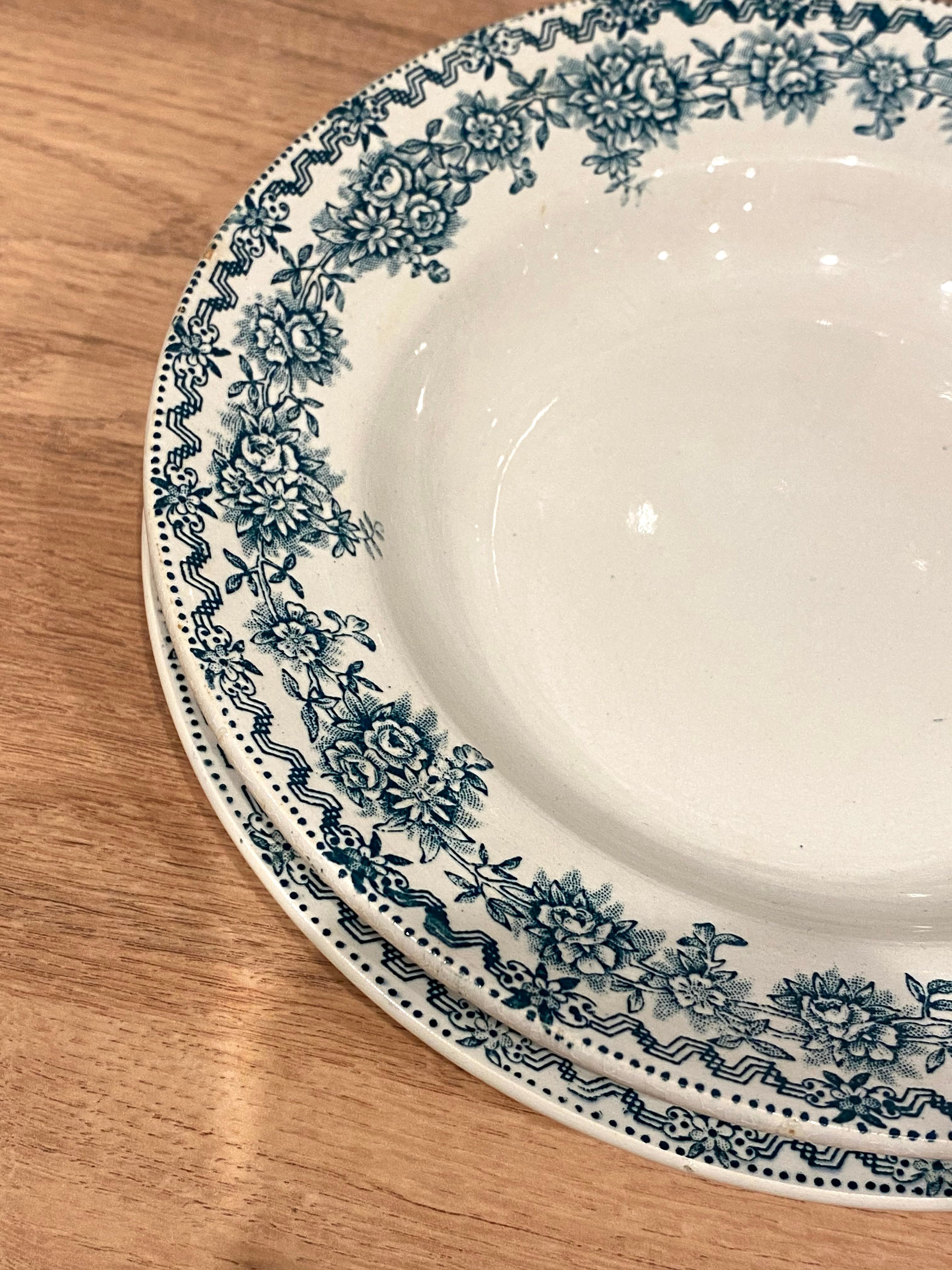 Paire d'assiettes Saint Amand collection Argenton