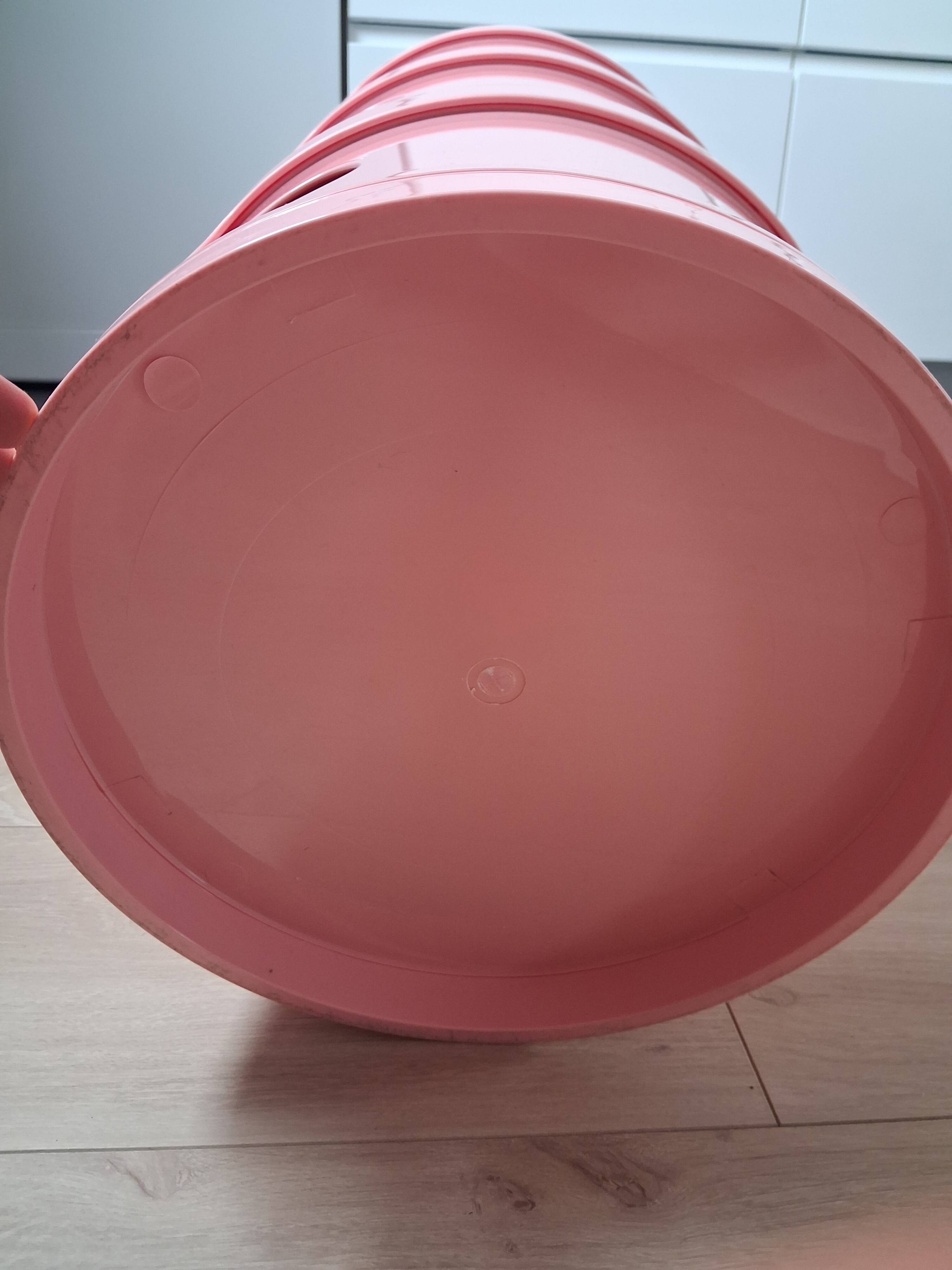 Table de chevet Kartell