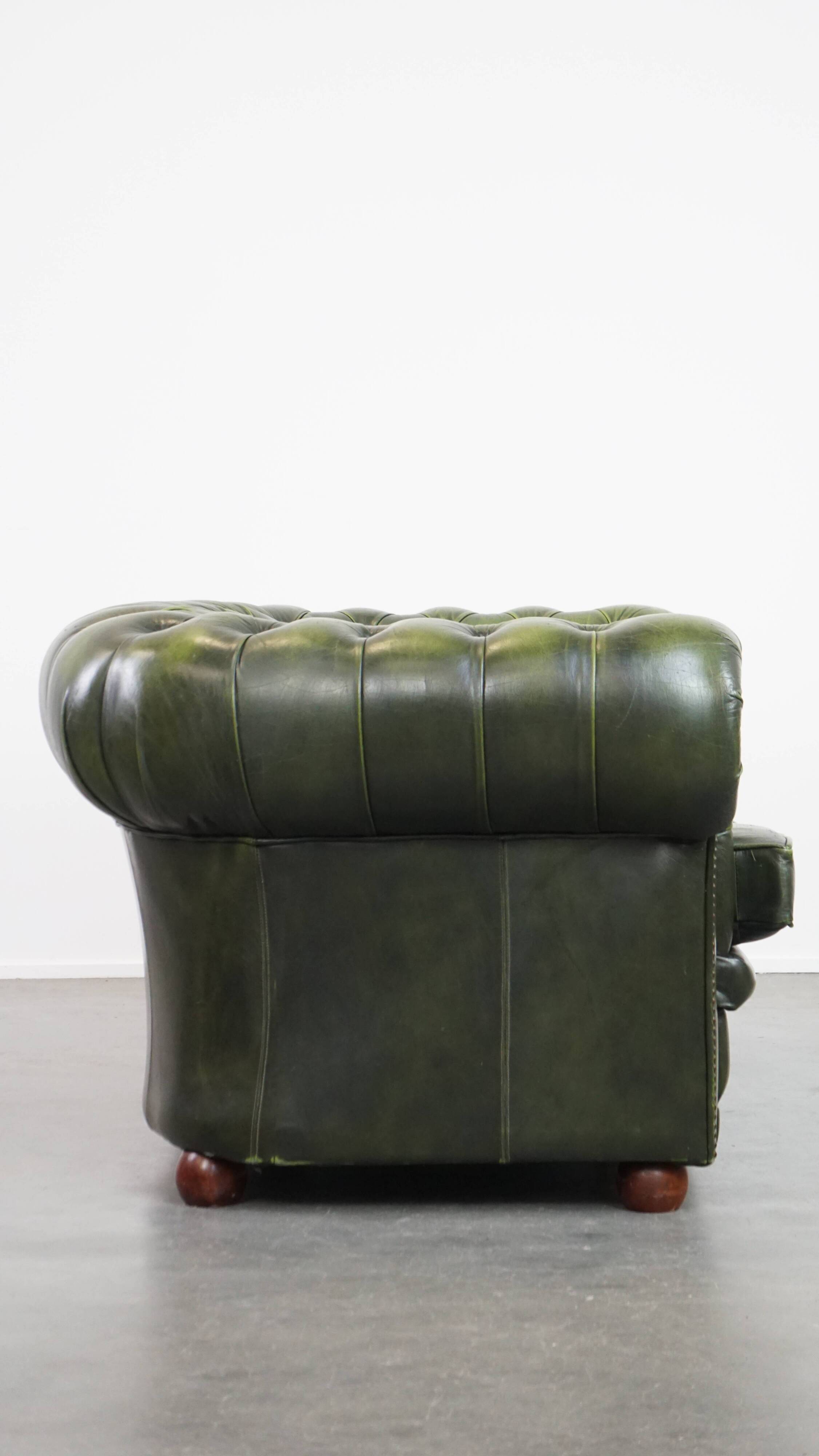 English Chesterfield 2-seater sofa in green cowhide leather