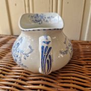 Art deco ,  broc pichet terre de fer  bouquets creil montereau