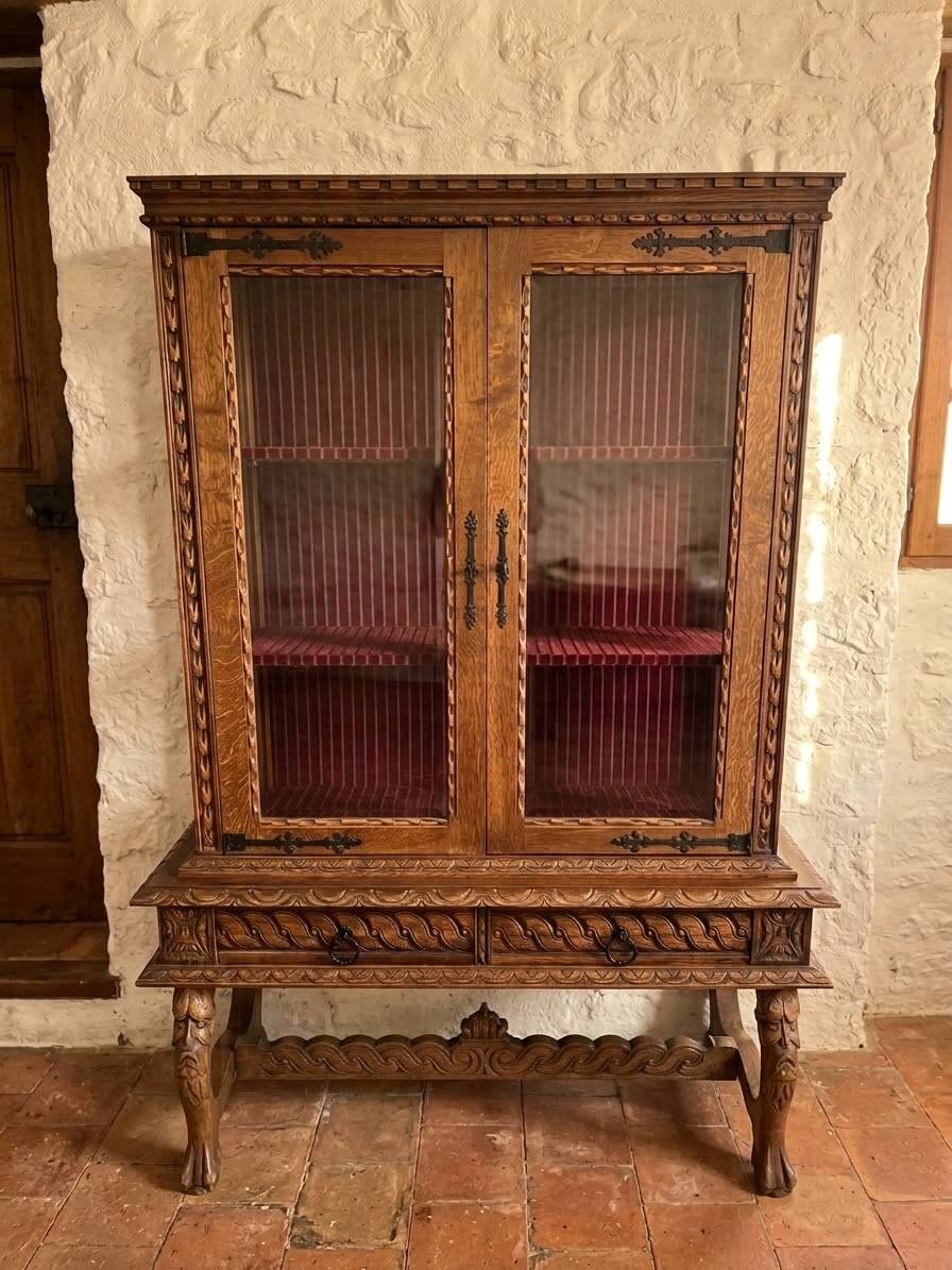 Vente d'une vitrine en chêne massif style Henri II / néo-Renaissance