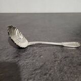 Vintage dusting spoon in excellent condition.