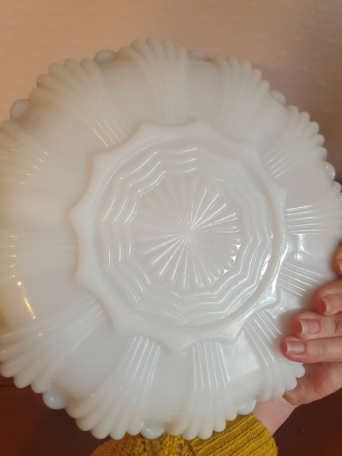 Dish with 3 compartments in opaline and vintage gilding
