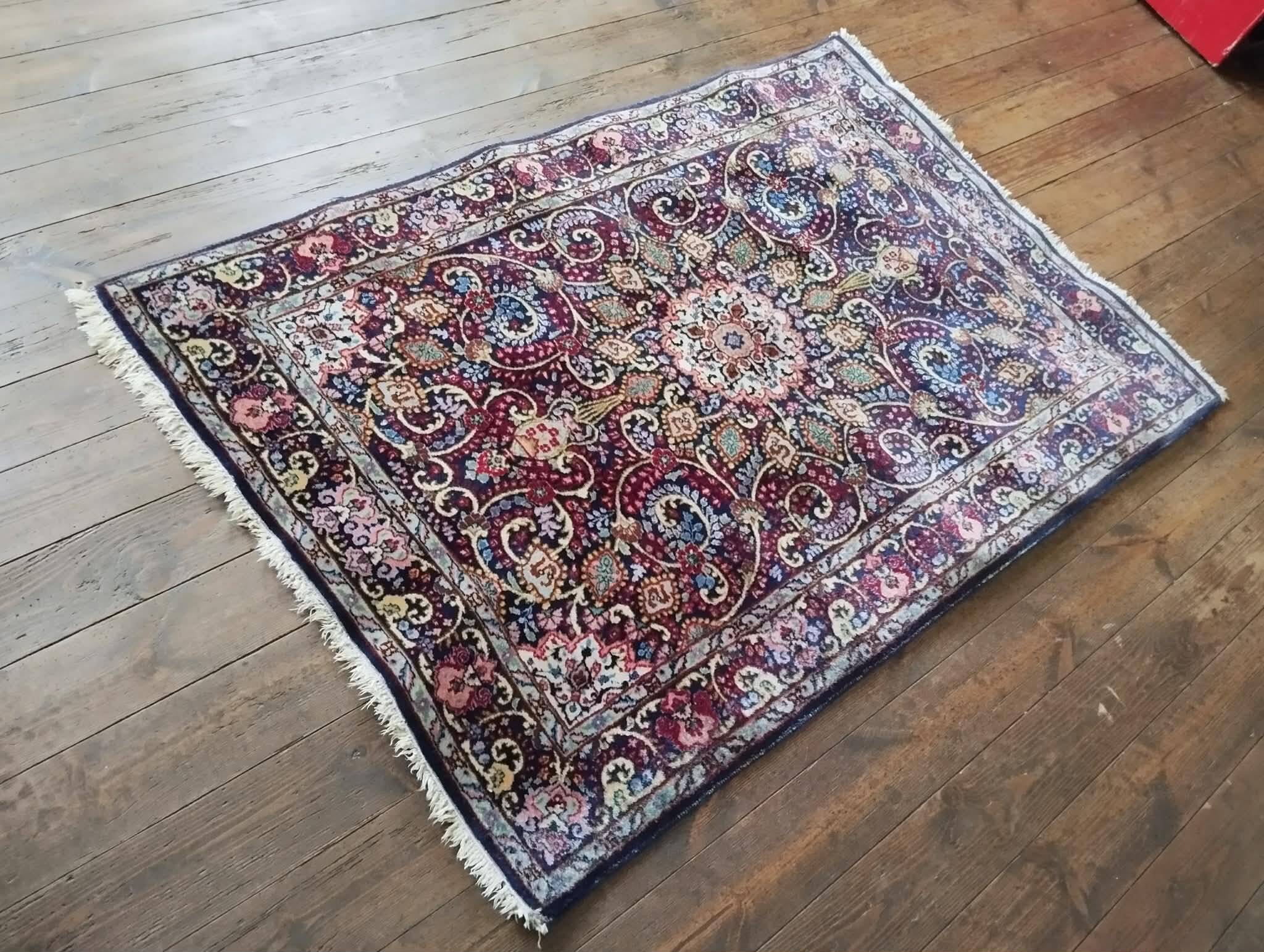 Handmade Persian Tabriz rug 145x100cm